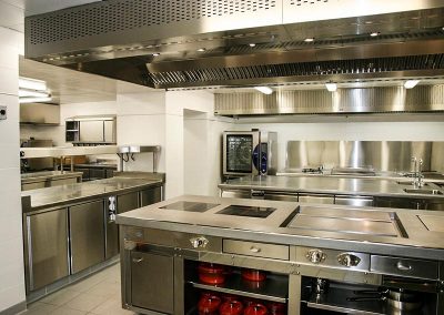 Installation grande cuisine professionnelle par Fmi